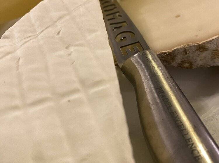 فندق Logis Hôtel Médiéval, Montélimar Nord