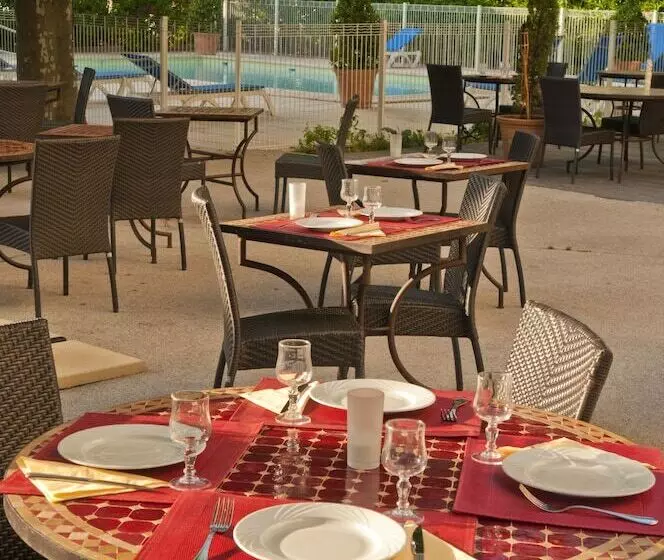 Hotel Hôtel Miléade Méditerranée   Port Fréjus