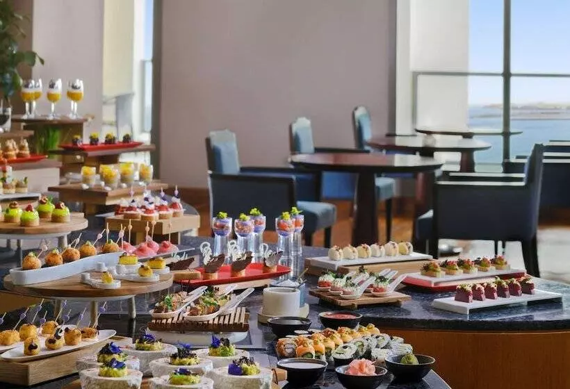 Mövenpick Hotel Jumeirah Beach