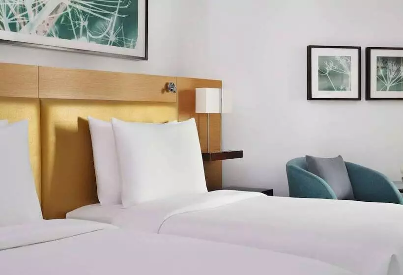 Mövenpick Hotel Jumeirah Beach