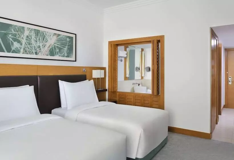 Mövenpick Hotel Jumeirah Beach