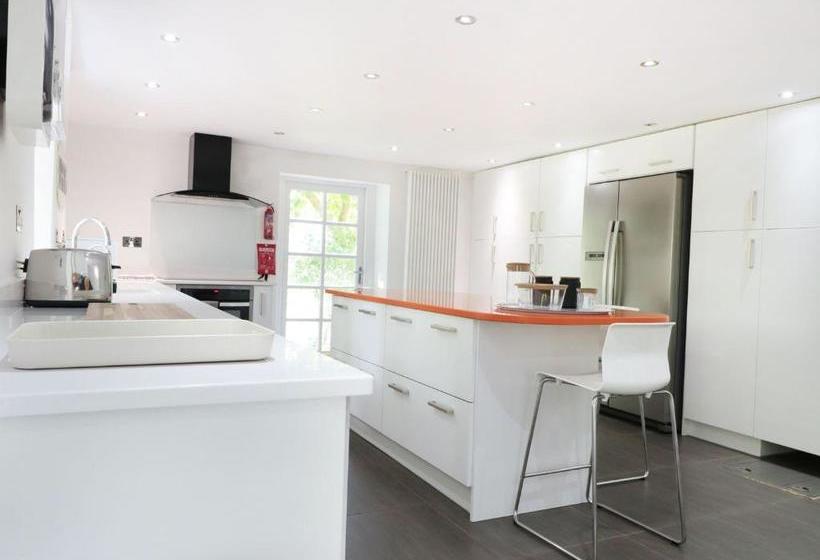 Pentre Court, Abergavenny