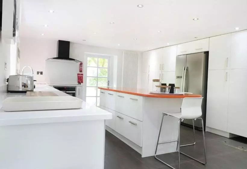 Pentre Court, Abergavenny