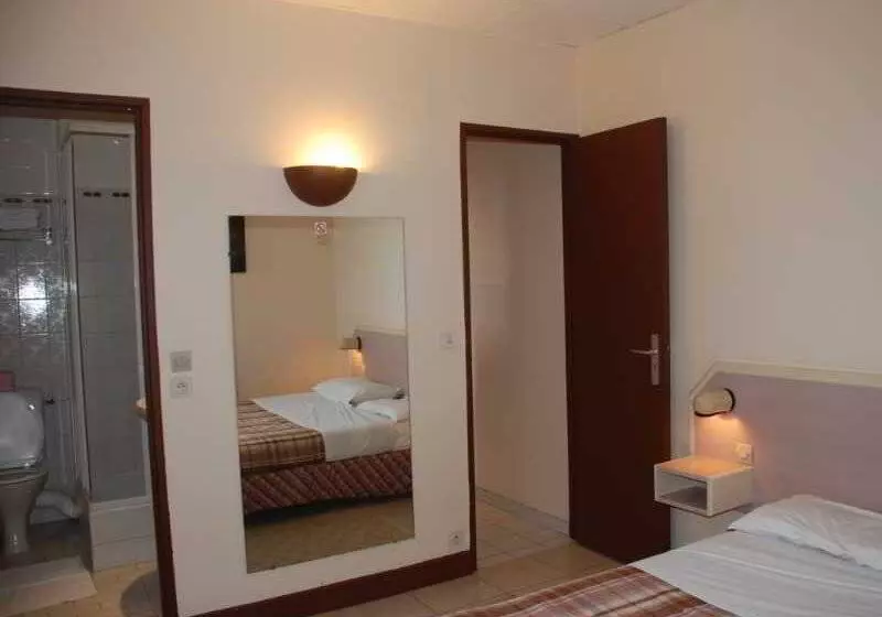 فندق Residence De La Tour Paris Malakoff