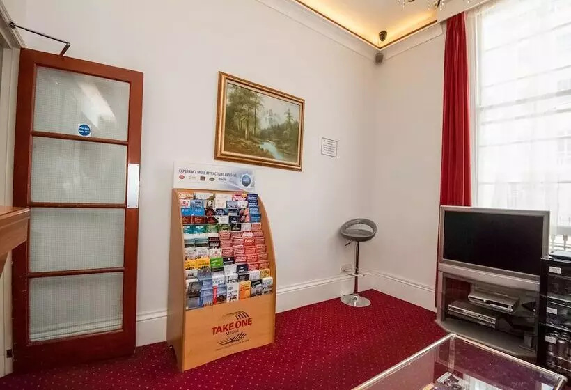 فندق St George S