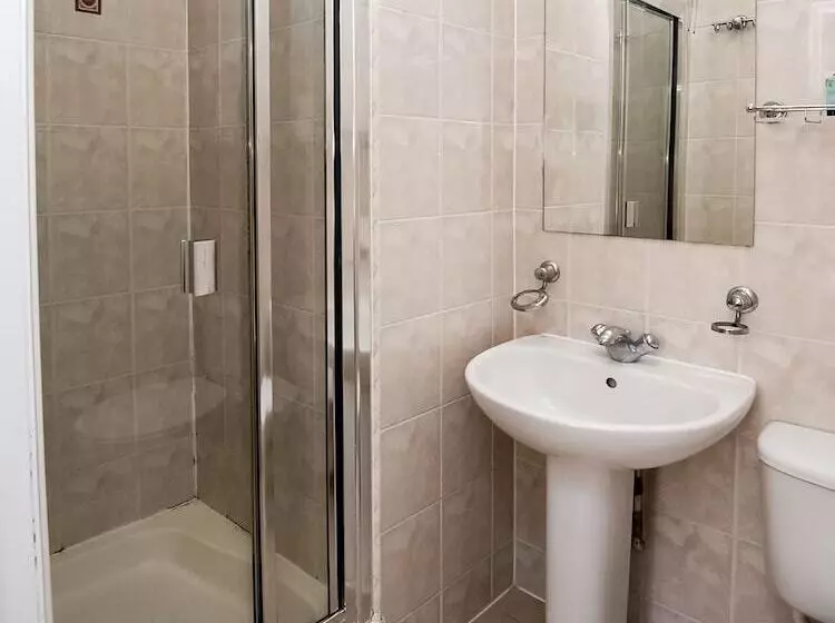 فندق St George S