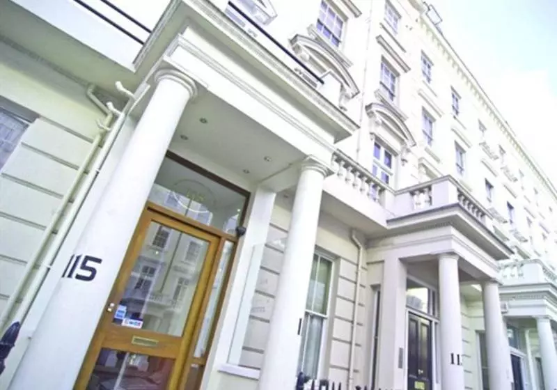 فندق St George S