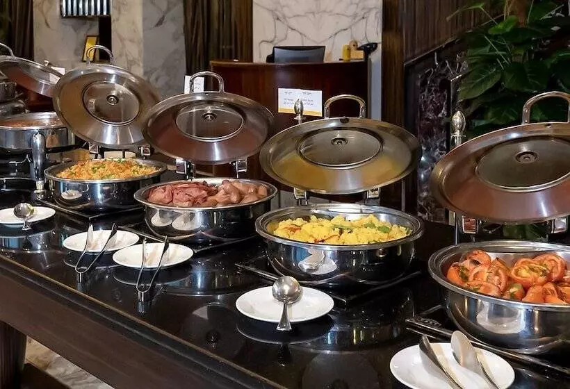 Отель Voco Bonnington Dubai, An Ihg