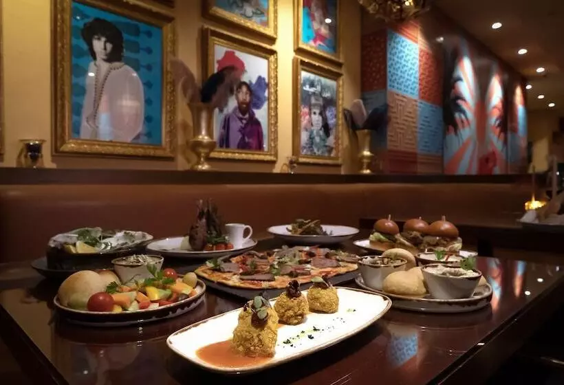 Отель Voco Bonnington Dubai, An Ihg