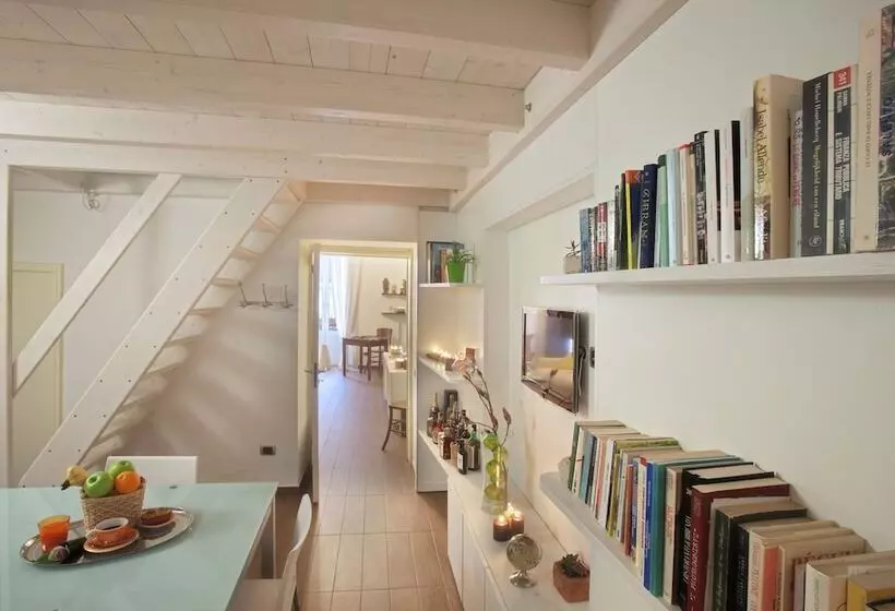 تختخواب و صبحانه Nonna Jole