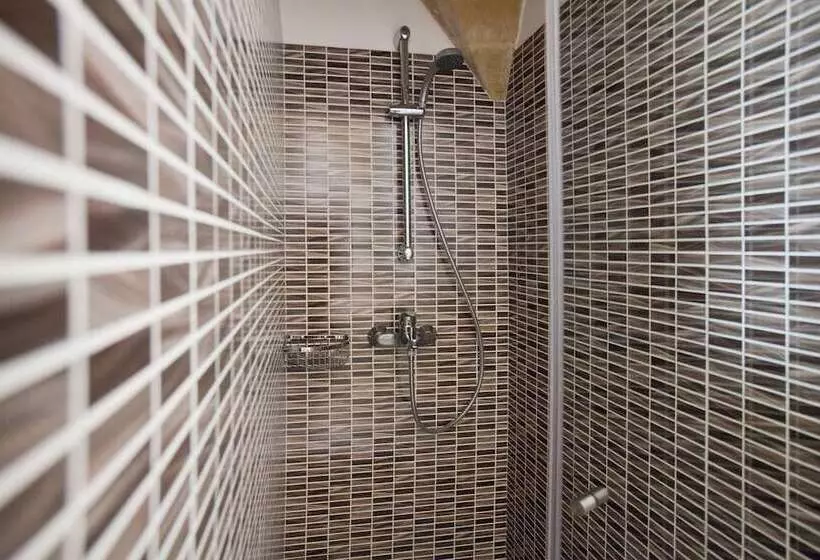 تختخواب و صبحانه Nonna Jole