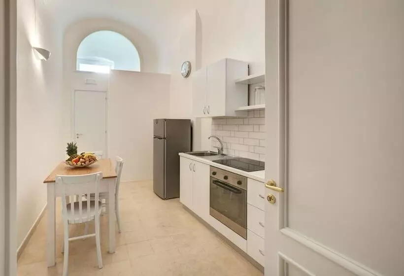 تختخواب و صبحانه Nonna Jole