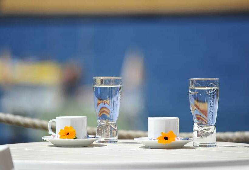 Отель Bella Vista Suit