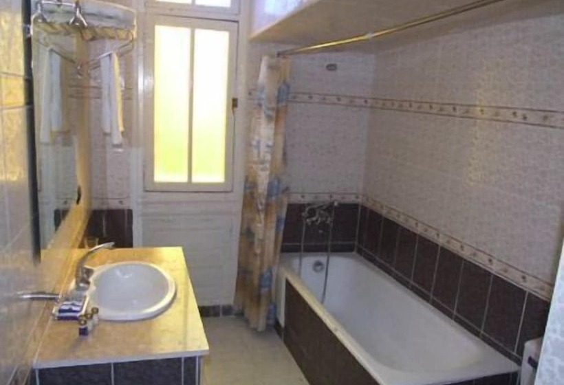 Отель Du Louvre