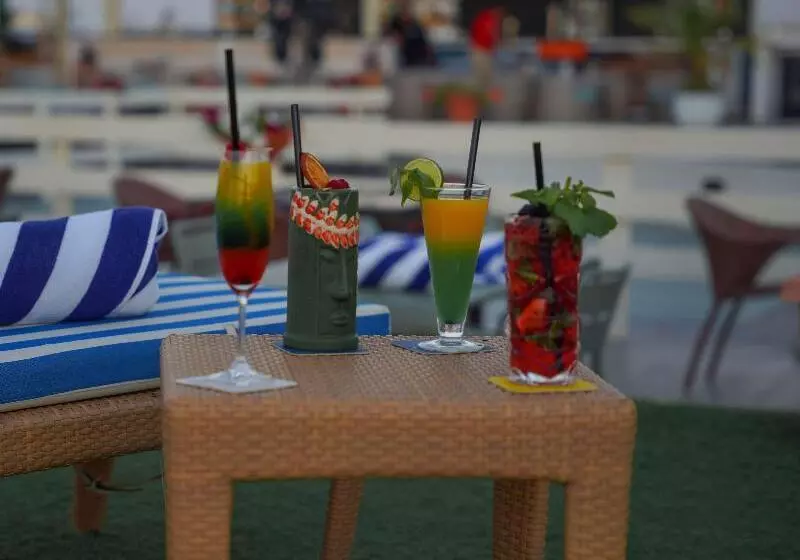 هتل Golden Tulip Muscat