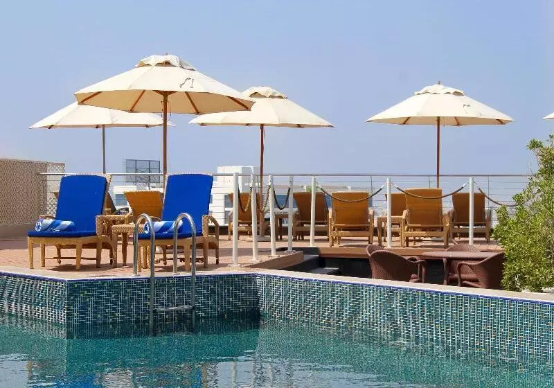 هتل Golden Tulip Muscat