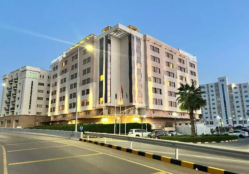 هتل Golden Tulip Muscat
