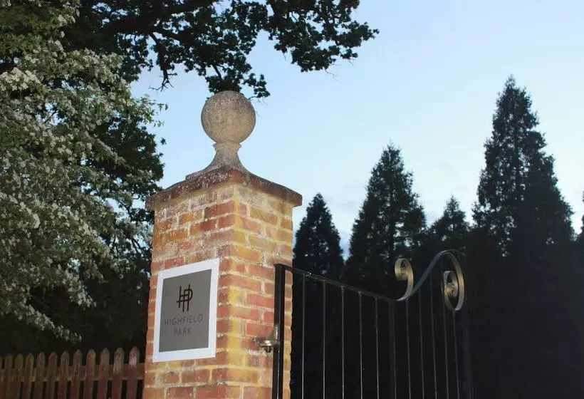 فندق Highfield Park