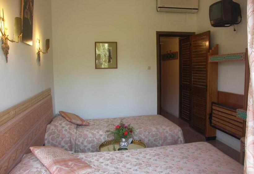 فندق Hôtel Le Tinsouline