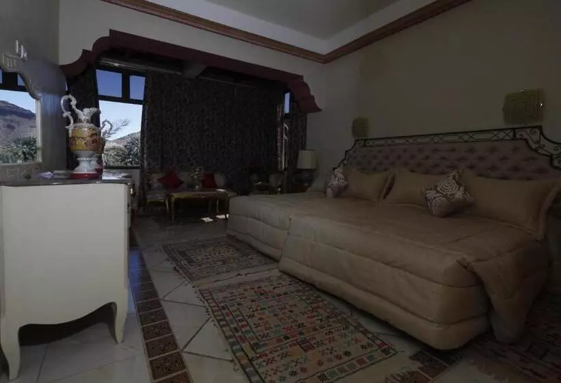 هتل Hôtel Le Tinsouline