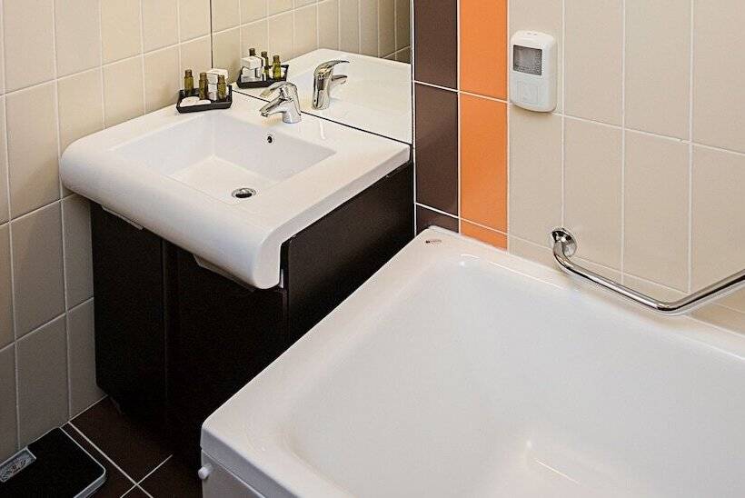 هتل Inter Business Bucharest