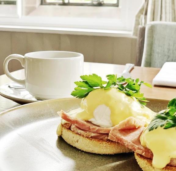 هتل Mallyan Spout