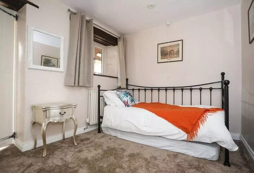 Отель Merrymouth Inn