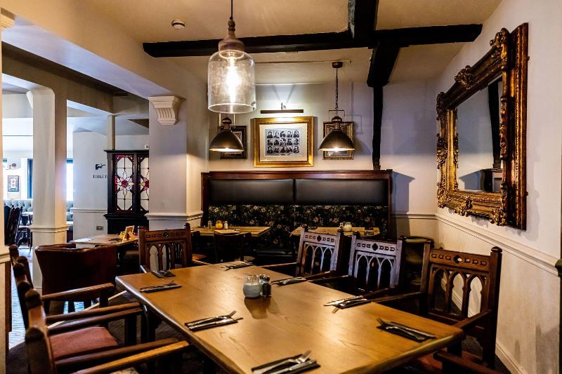 The Kings Arms And Royal Hotel, Godalming, Surrey