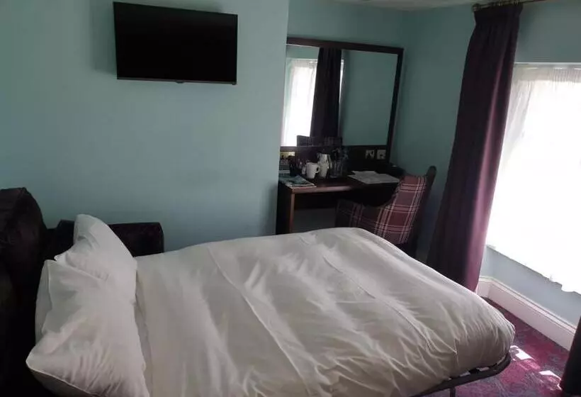 호텔 The Queen S Head Wetherspoon