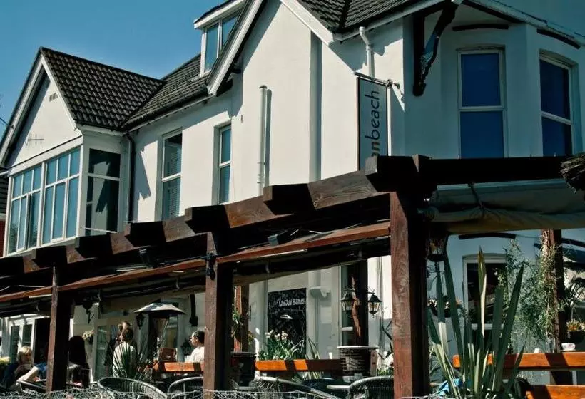 בית מלון כפרי Urban Beach