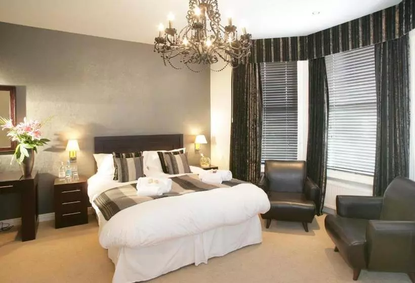 בית מלון כפרי Urban Beach