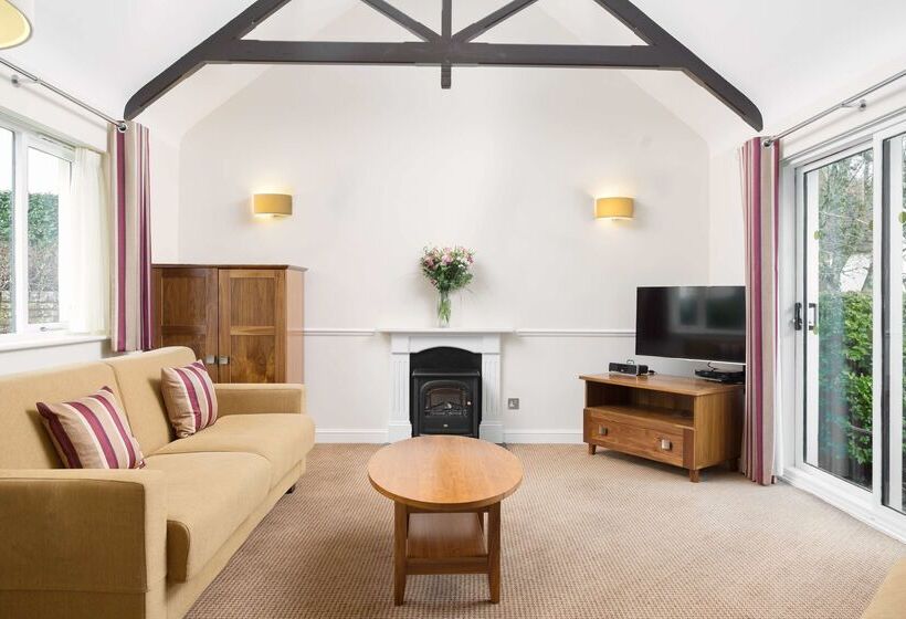 Hotel Woodford Bridge Country Club