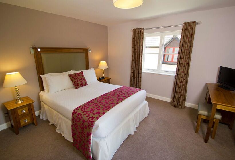 Hotel Woodford Bridge Country Club