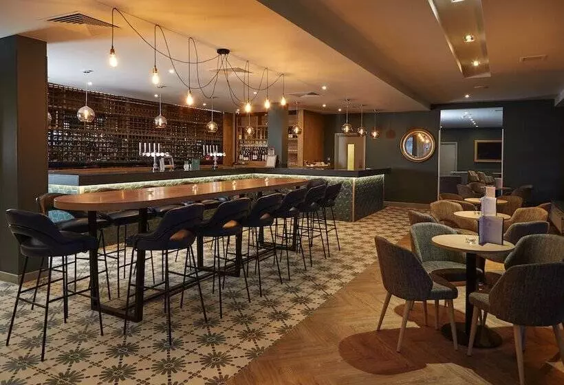 Wychwood Park Hotel And Golf Club