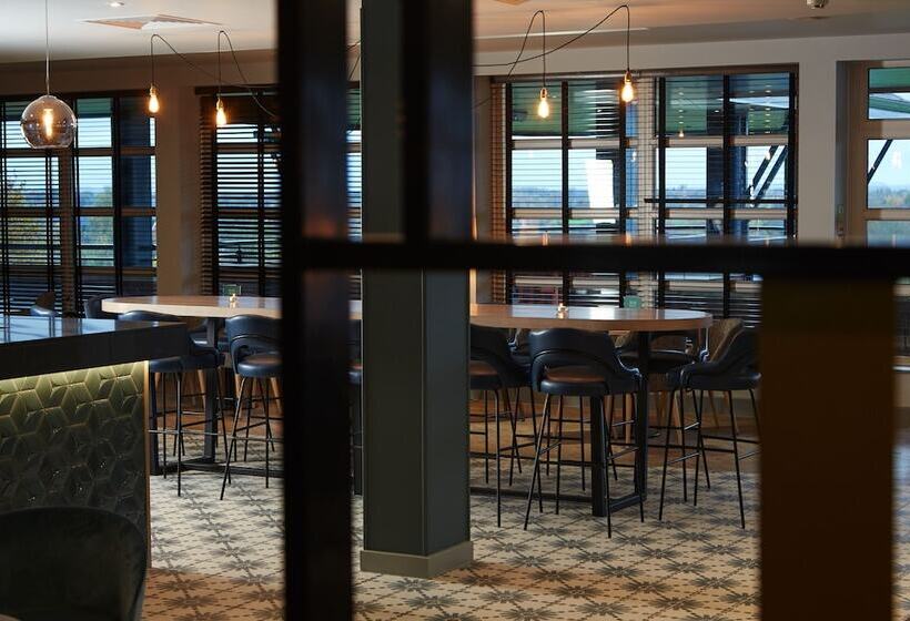 Wychwood Park Hotel And Golf Club