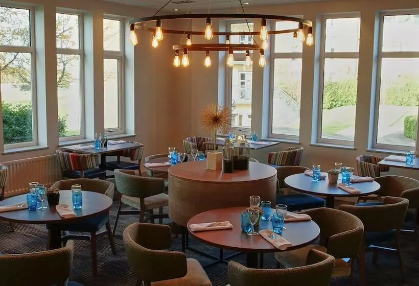 Wychwood Park Hotel And Golf Club