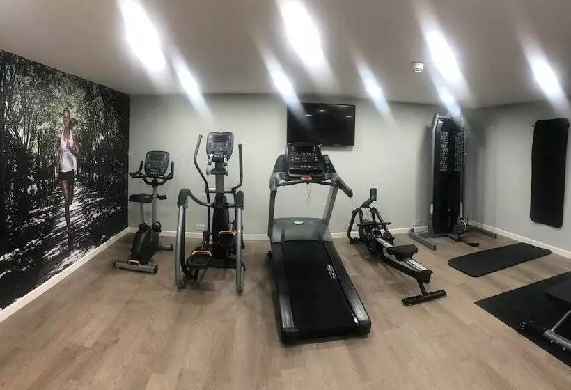 Wychwood Park Hotel And Golf Club