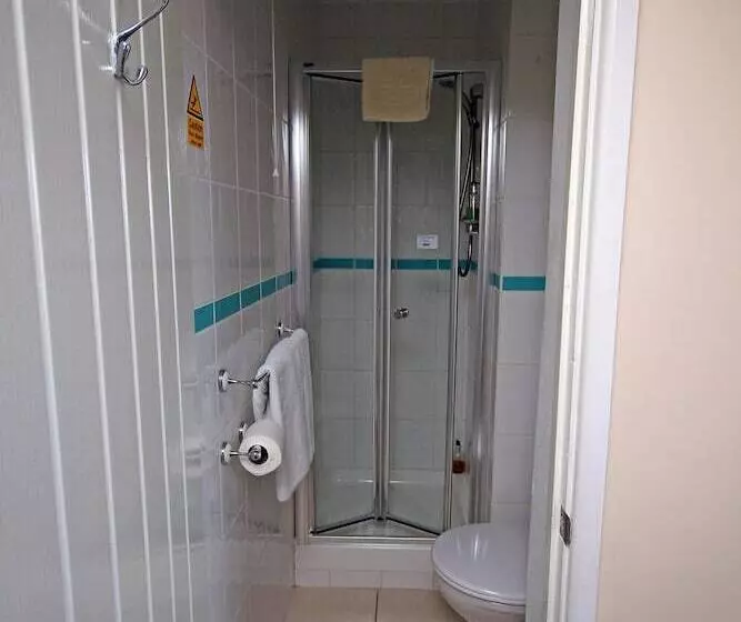 Pine Lodge Guest House