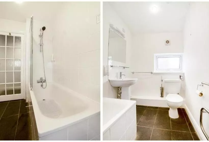 The Connaught Hotel Wolverhampton