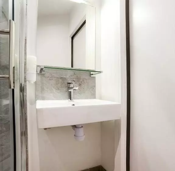 The Connaught Hotel Wolverhampton