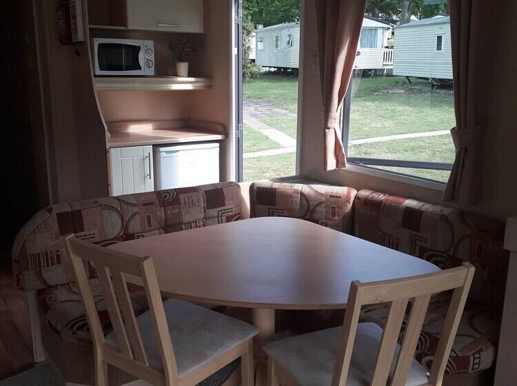 3 Bedroom Caravan At Thorness Bay