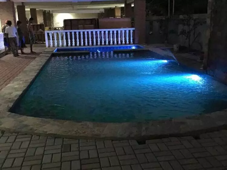 Casa Trias Hotel And Beach Resort