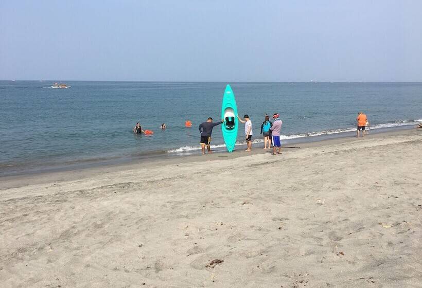 Casa Trias Hotel And Beach Resort