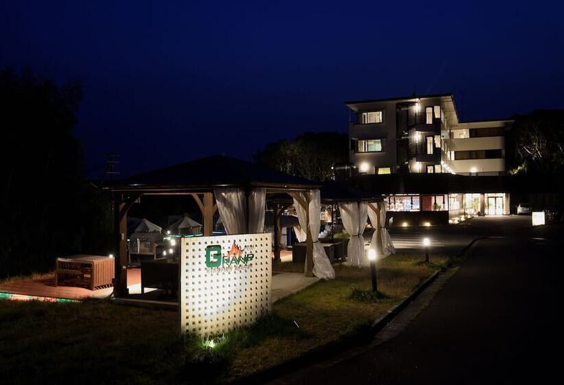 בית מלון כפרי Granp Glamping Resort