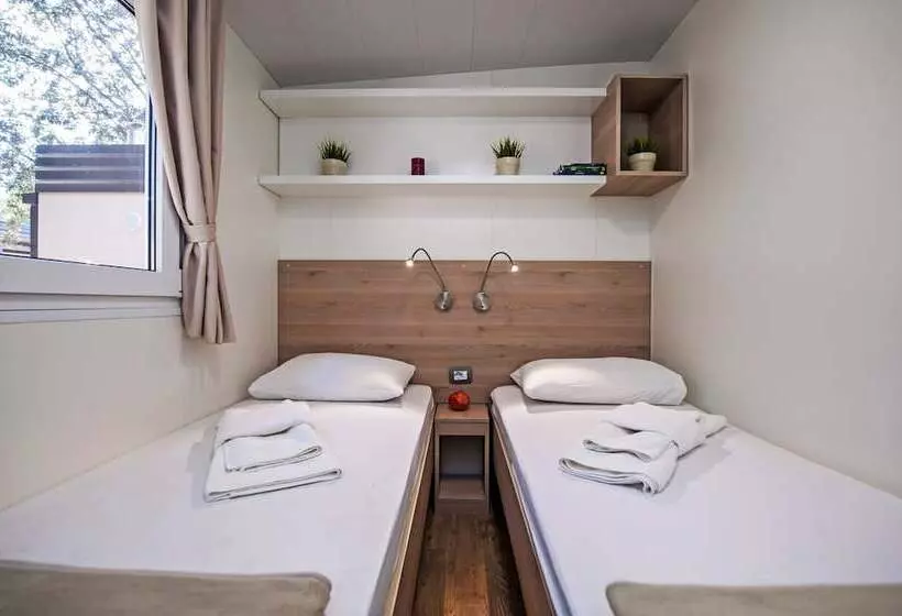 Hotelli Mobile Homes Mediteran Campsite Klenovica