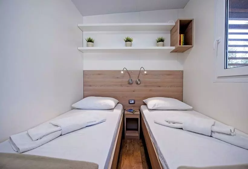 Hotelli Mobile Homes Mediteran Campsite Klenovica