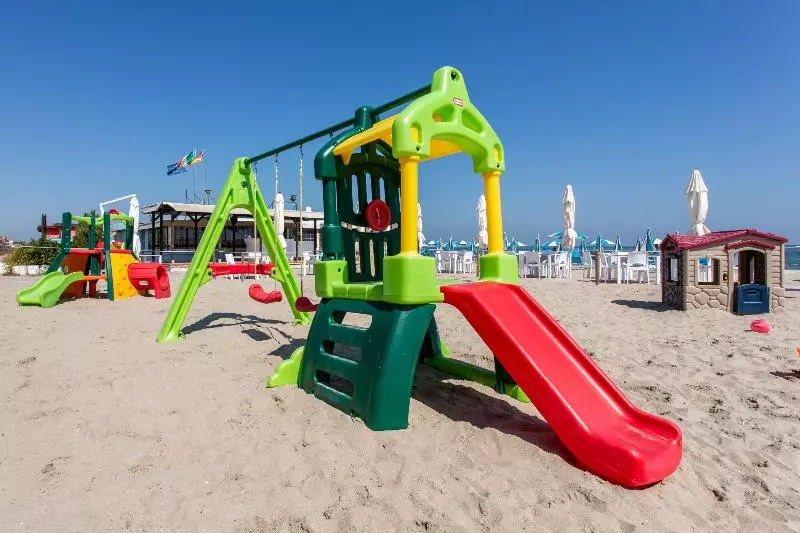 Hotelli Club Del Sole Pineta Beach Village