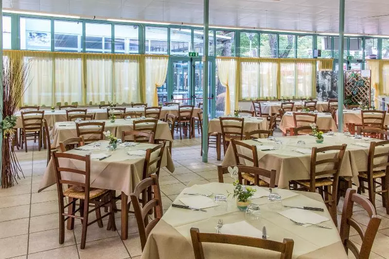 Hotelli Club Del Sole Pineta Beach Village