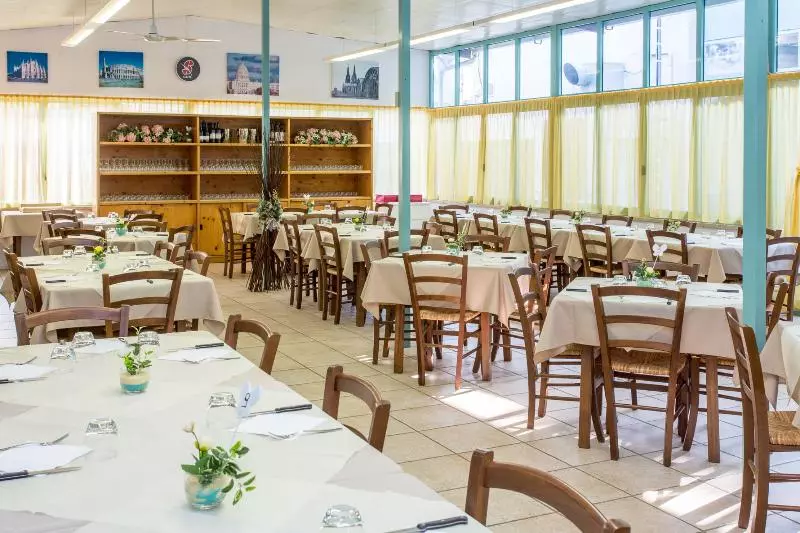 Hotelli Club Del Sole Pineta Beach Village