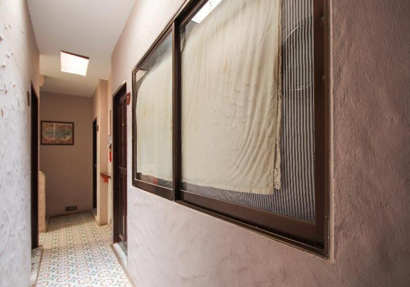 Szálloda Pirates House Phi Phi Island